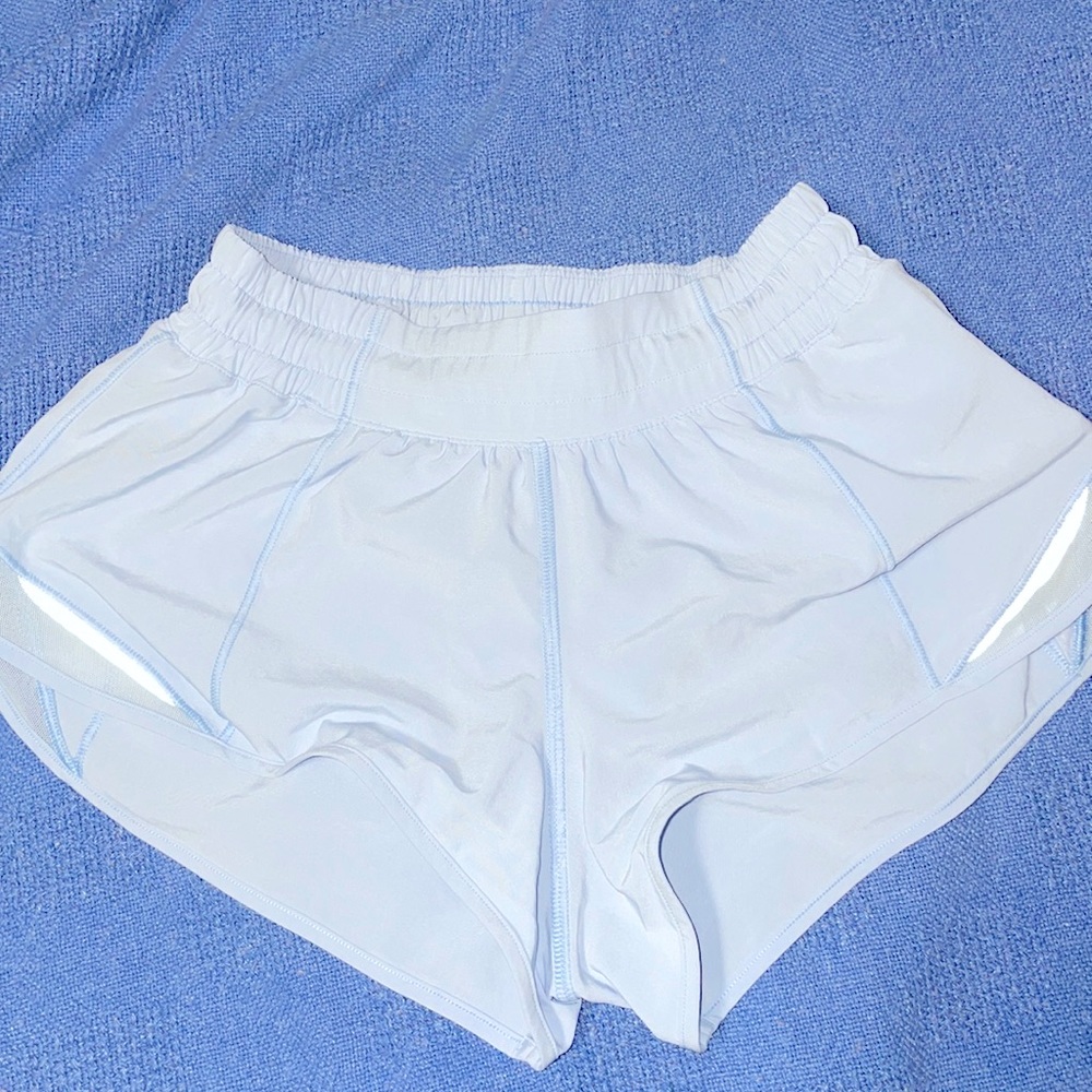 Lululemon Hotty Hot Shorts 2.5